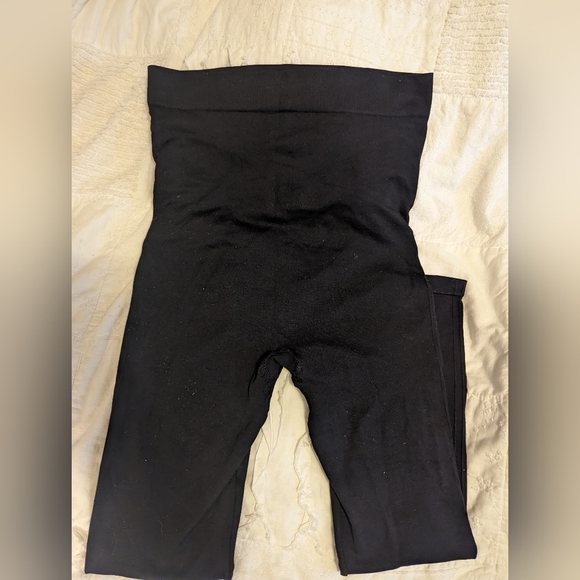 BLANQI Everyday Black Maternity Belly Support Leggings in Medium - Picture 5 of 6